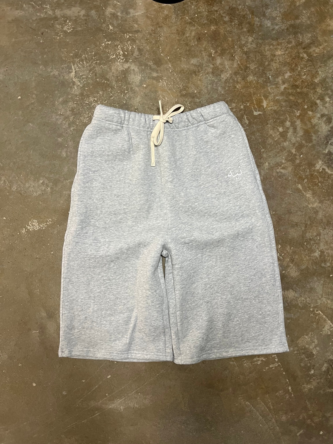 ESSENTIAL BAGGY SHORTS — HEATHER GREY