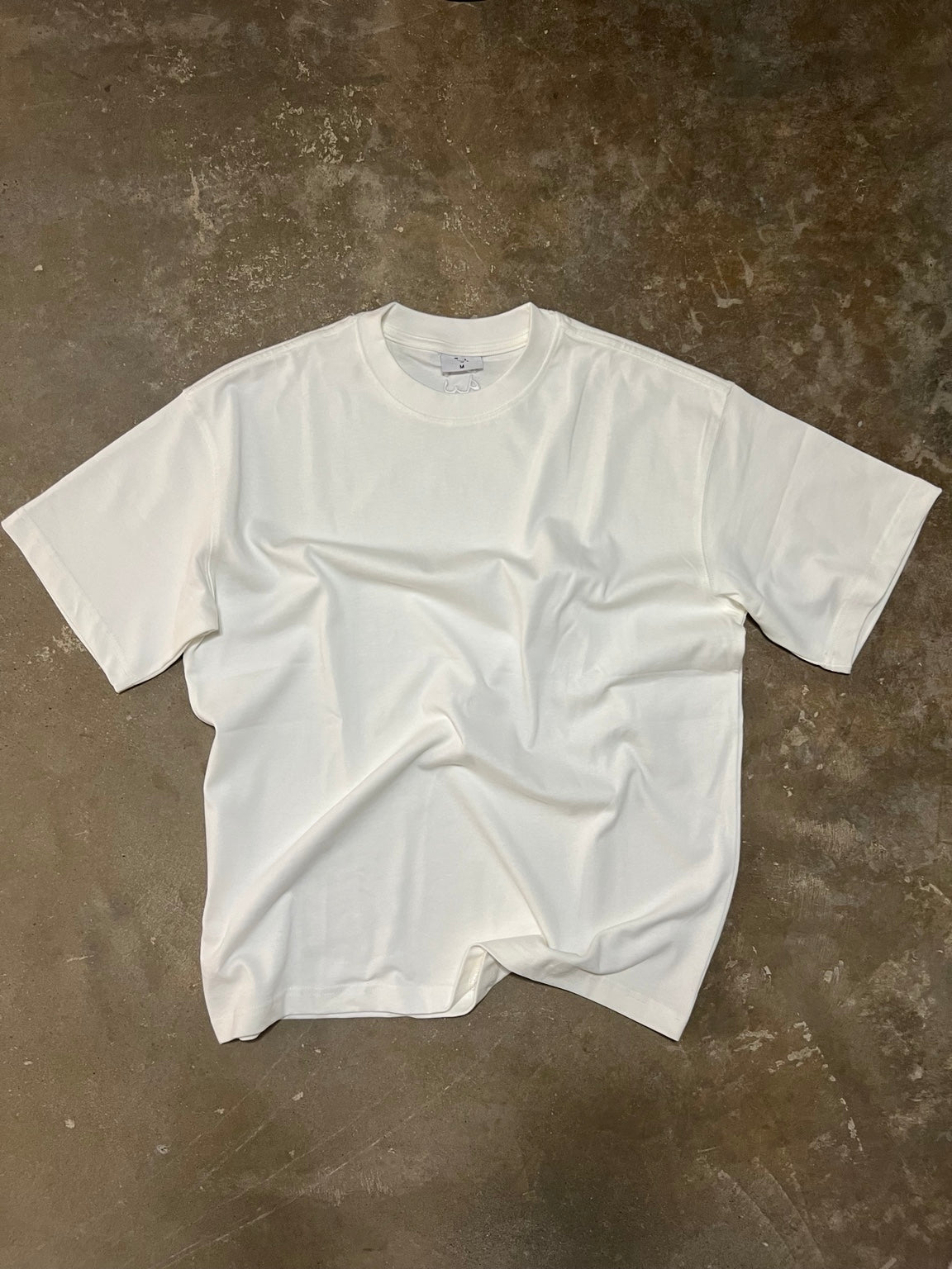 ESSENTIAL TEE - CORE WHITE